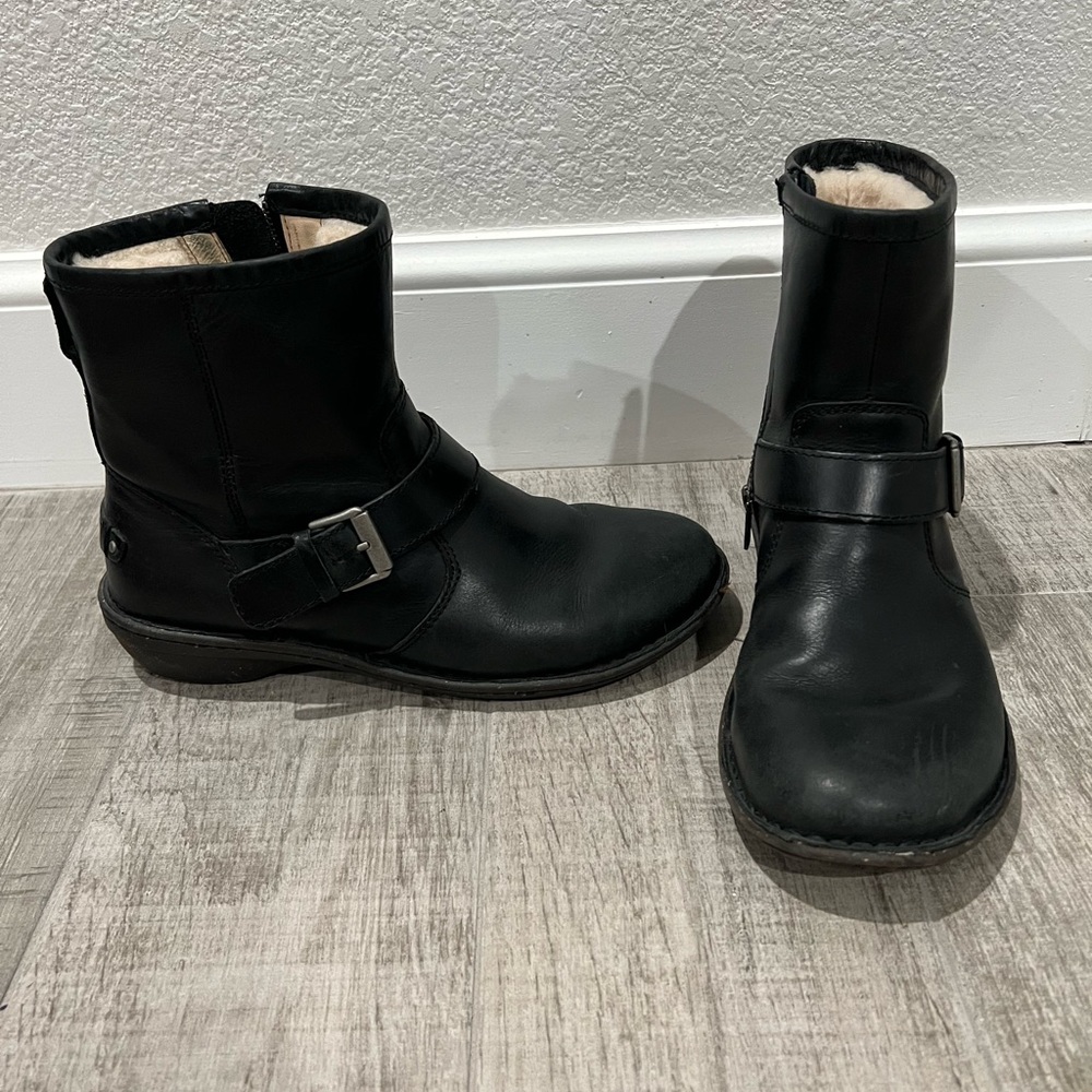 UGG Bryce Black leather and sheepskin boots